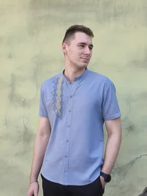 Прикольные футболки: Шведка з вишивкою